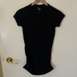 Athleta black top